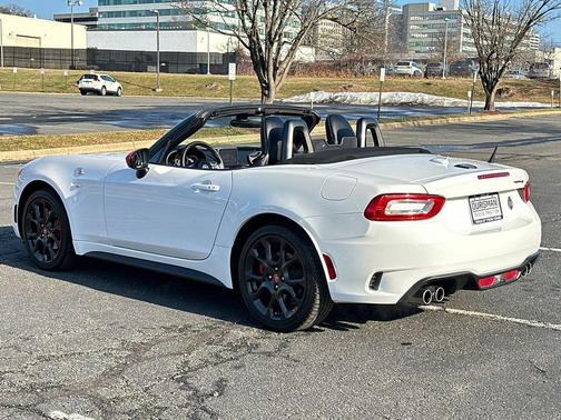 2019 FIAT 124 Spider Base