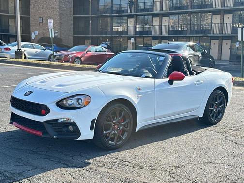 2019 FIAT 124 Spider Base