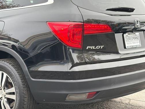 Crystal Black Pearl 2017 Honda Pilot EX-L