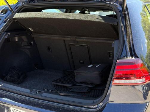 Night Blue Metallic 2018 Volkswagen Golf GTI 2.0T S 4-Door