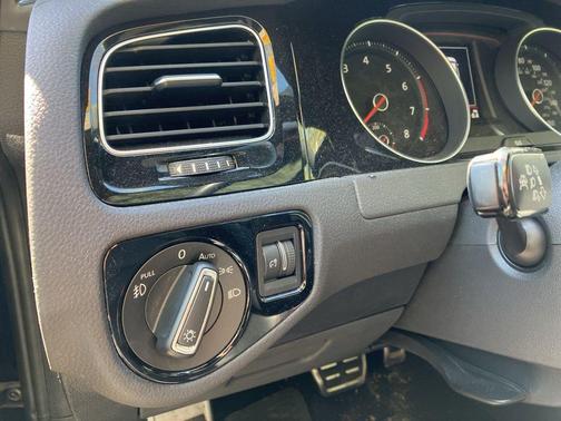 2018 Volkswagen Golf GTI 2.0T S 4-Door