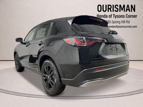 Crystal Black Pearl 2027 Honda HR-V Sport