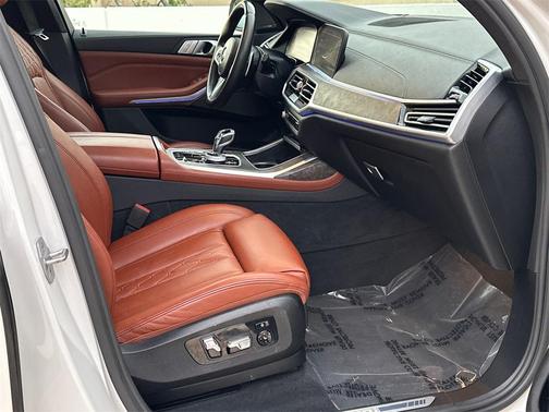 2021 BMW X7 M50i