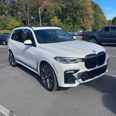 2021 BMW X7 M50i