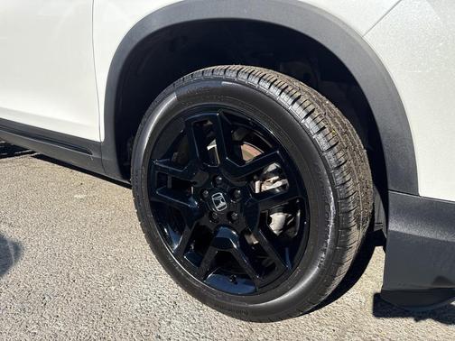 2025 Honda Passport AWD Black