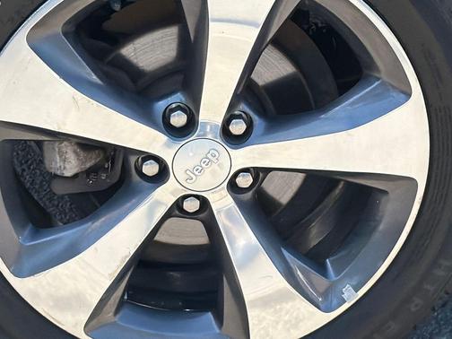 Billet Silver Metallic Clearcoat 2019 Jeep Cherokee Limited