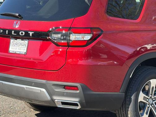 Radiant Red 2026 Honda Pilot EX-L