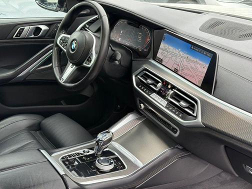 Mineral White Metallic 2021 BMW X6 xDrive40i