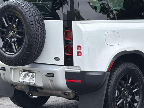 Fuji White 2023 Land Rover Defender 90 S