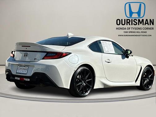2024 Toyota GR86 Premium