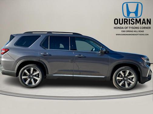 2025 Honda Pilot Touring 8-Passenger