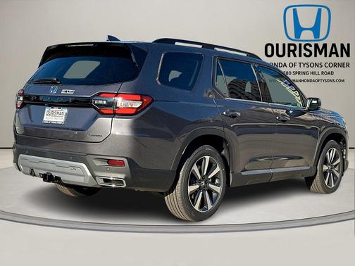 2025 Honda Pilot Touring 8-Passenger