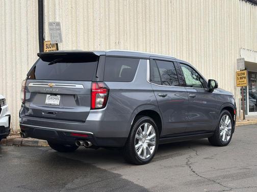2022 Chevrolet Tahoe 4WD High Country
