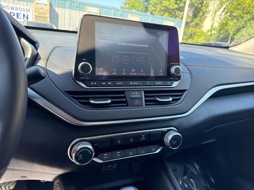 2021 Nissan Altima SR FWD
