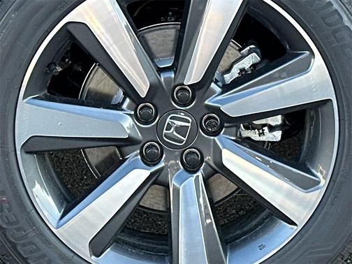 2025 Honda Pilot Touring 8-Passenger