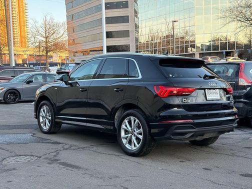 2025 Audi Q3 Premium 45 TFSI S line quattro Tiptronic