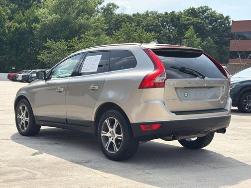 Seashell Metallic 2012 Volvo XC60 T6 Platinum
