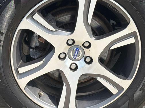 Seashell Metallic 2012 Volvo XC60 T6 Platinum