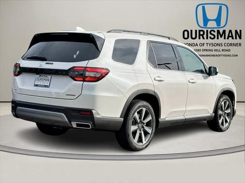 2025 Honda Pilot Touring 8-Passenger