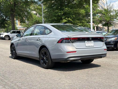 Urban Gray Pearl 2025 Honda Accord SE