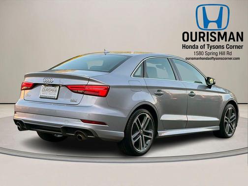 Florett Silver Metallic 2018 Audi A3 2.0T Premium