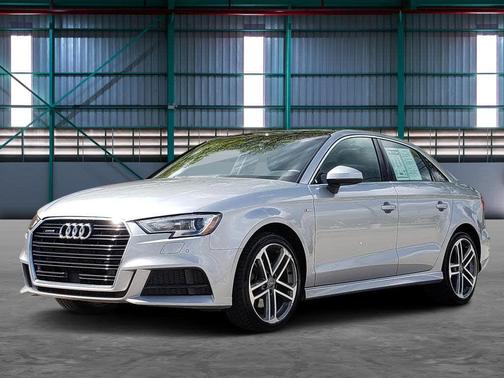 Florett Silver Metallic 2018 Audi A3 2.0T Premium