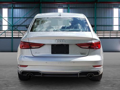 Florett Silver Metallic 2018 Audi A3 2.0T Premium