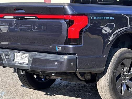 2022 Ford F-150 Lightning LARIAT