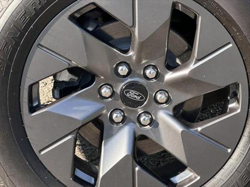 2022 Ford F-150 Lightning LARIAT