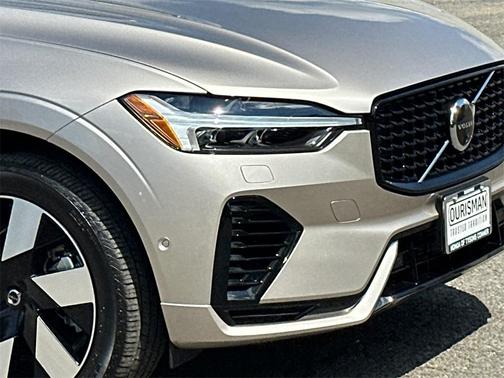 2025 Volvo XC60 Plug-In Hybrid T8 Ultra