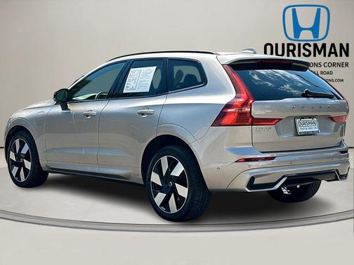 2025 Volvo XC60 Plug-In Hybrid T8 Ultra