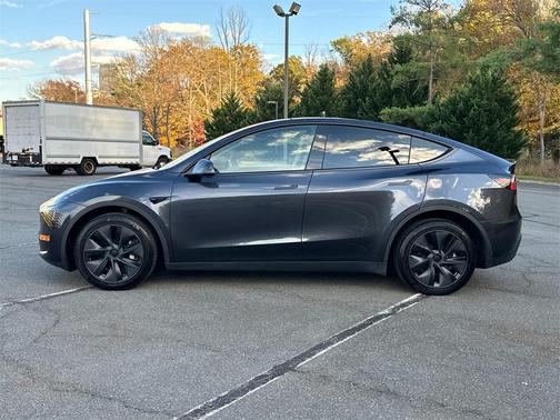 2024 Tesla Model Y Long Range Dual Motor All-Wheel Drive