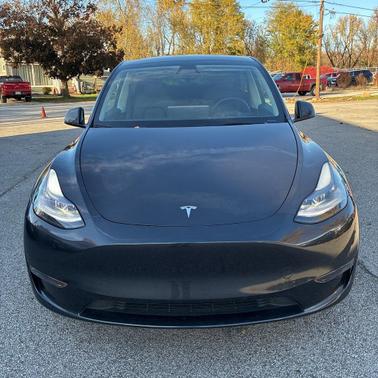 2024 Tesla Model Y Long Range Dual Motor All-Wheel Drive