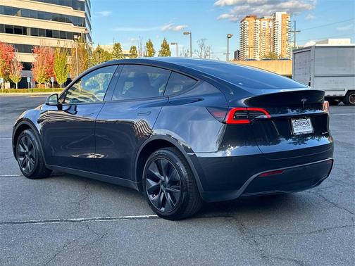 2024 Tesla Model Y Long Range Dual Motor All-Wheel Drive