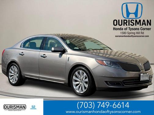 2015 Lincoln MKS Base