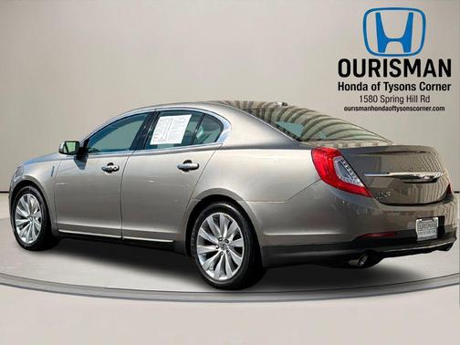 2015 Lincoln MKS Base