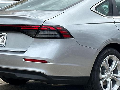 2025 Honda Accord LX 1.5T