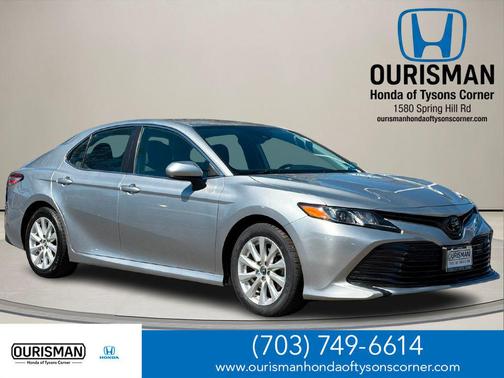 Celestial Silver Metallic 2019 Toyota Camry LE