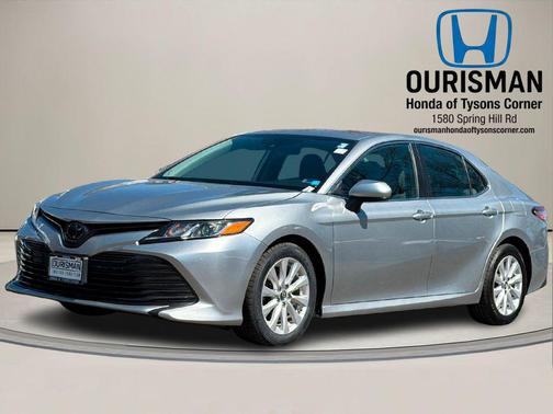 Celestial Silver Metallic 2019 Toyota Camry LE