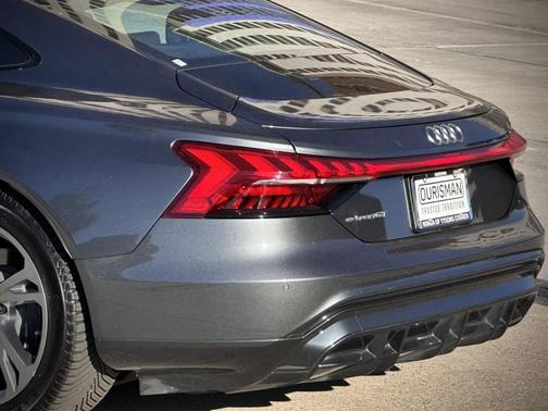 2023 Audi e-tron GT Premium Plus quattro