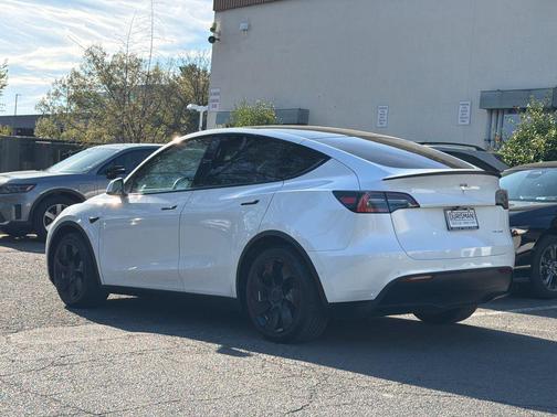 Pearl White Multi-Coat 2021 Tesla Model Y Long Range Dual Motor All-Wheel Drive