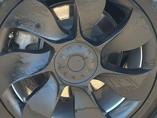 Pearl White Multi-Coat 2021 Tesla Model Y Long Range Dual Motor All-Wheel Drive