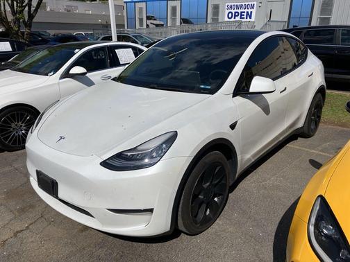2021 Tesla Model Y Long Range Dual Motor All-Wheel Drive