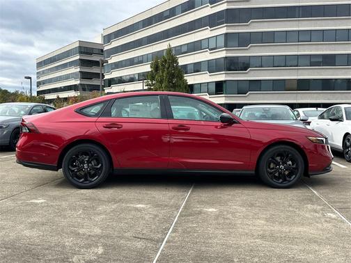 2025 Honda Accord Sport SE 1.5T