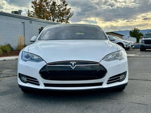 2013 Tesla Model S 