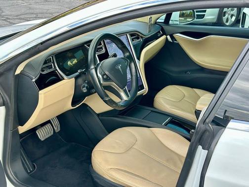 2013 Tesla Model S 