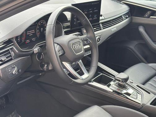 2024 Audi A4 45 S line Premium Plus