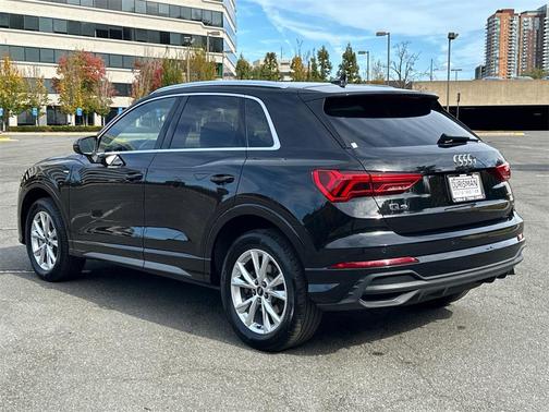 2025 Audi Q3 Premium 45 TFSI S line quattro Tiptronic