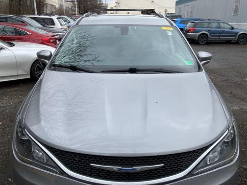 2018 Chrysler Pacifica Touring-L