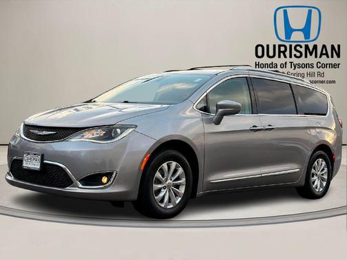 2018 Chrysler Pacifica Touring-L